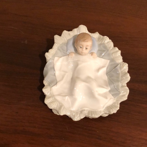 Porcelain Baby Figurine in White Blanket - Picture 1 of 2